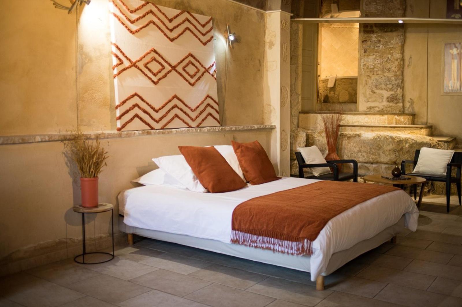 In Provence Hotel - Experience Atypique Venelles Exterior photo