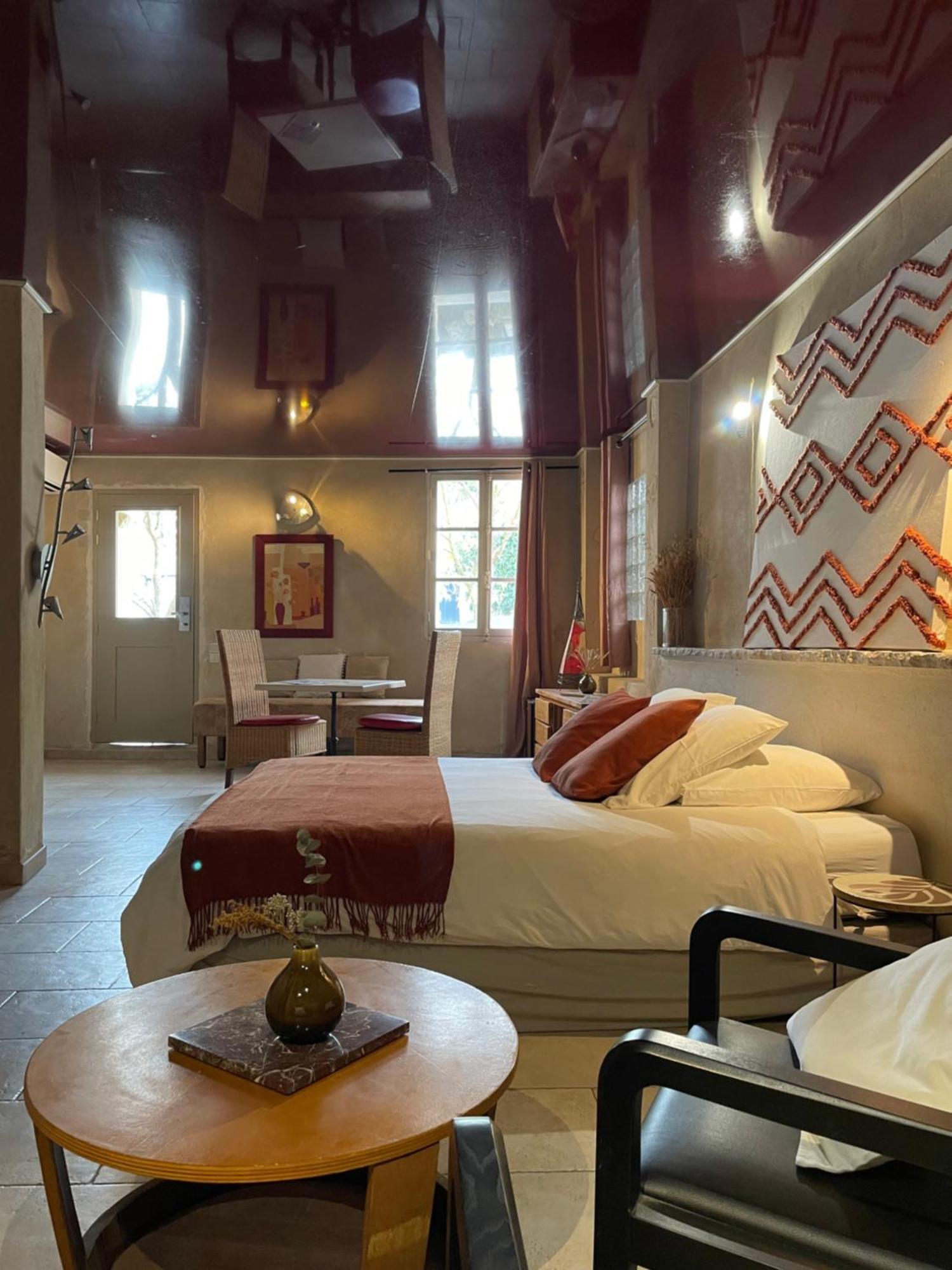 In Provence Hotel - Experience Atypique Venelles Exterior photo