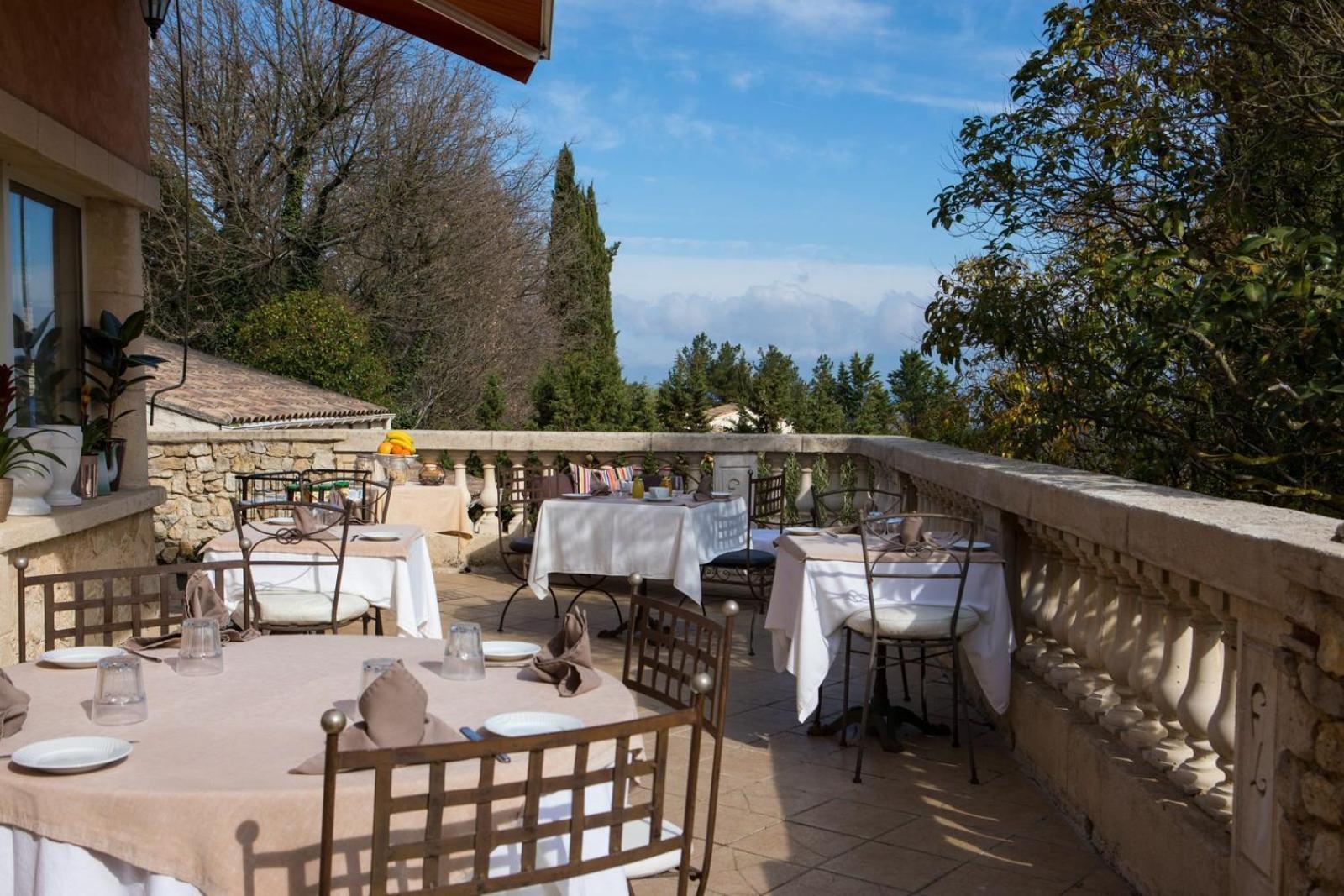 In Provence Hotel - Experience Atypique Venelles Exterior photo