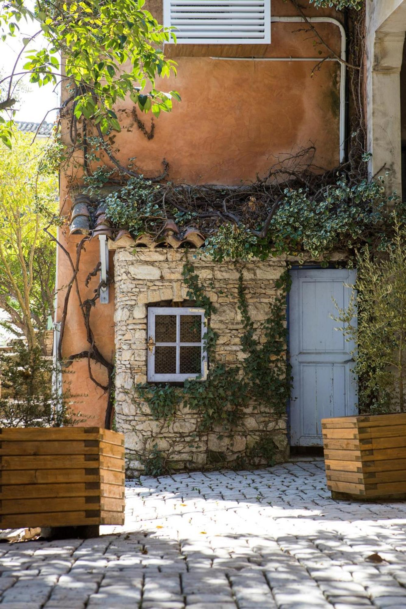 In Provence Hotel - Experience Atypique Venelles Exterior photo
